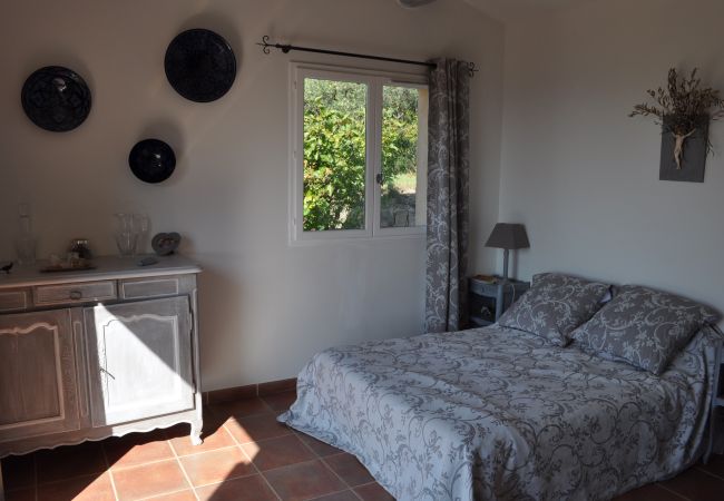 House in Cotignac - Le Collet : Comfortable Holidayhome with an Amazing view  over the Green Provence