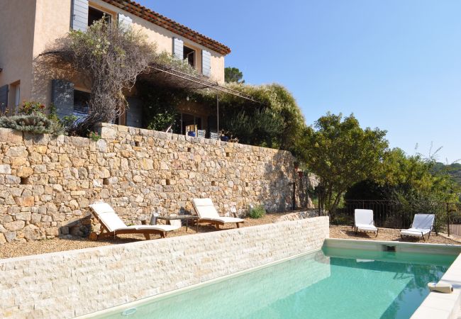 House in Cotignac - Le Collet : Comfortable Holidayhome with an Amazing view  over the Green Provence