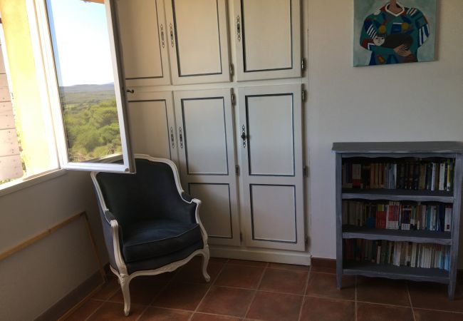 House in Cotignac - Le Collet : Comfortable Holidayhome with an Amazing view  over the Green Provence