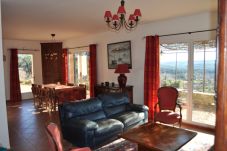 House in Cotignac - Le Collet : Comfortable Holidayhome with an Amazing view  over the Green Provence