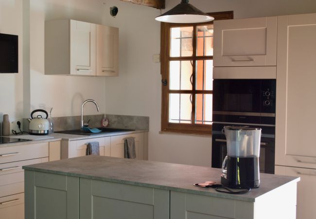 House in Cotignac - Les Valérianes, holidays home in Provence with private pool House in Cotignac - Les Valérianes, holidays home in Provence with private pool