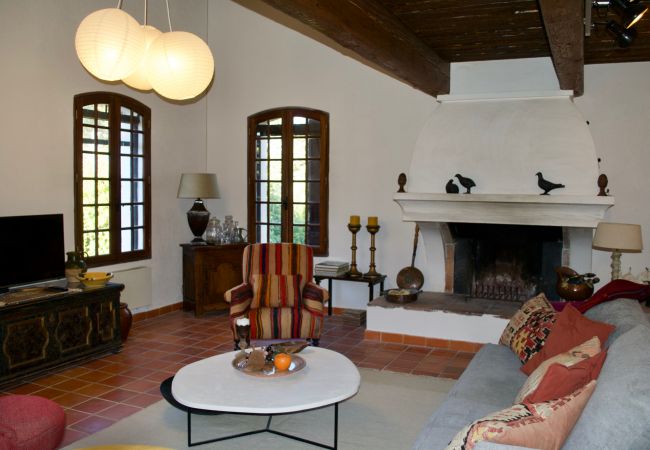 House in Cotignac - Les Valérianes, holidays home in Provence with private pool House in Cotignac - Les Valérianes, holidays home in Provence with private pool