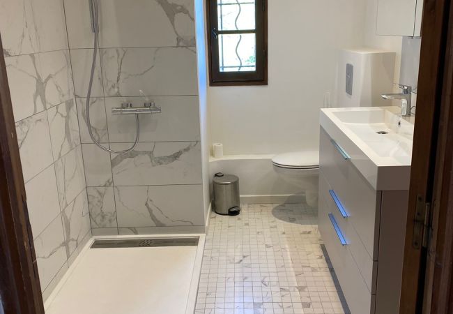 House in Cotignac - Les Valérianes, holidays home in Provence with private pool House in Cotignac - Les Valérianes, holidays home in Provence with private pool