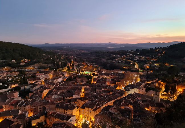 House in Cotignac - La Belle Etoile : private garden and terrace with exceptional setting House in Cotignac - La Belle Etoile : private garden and terrace with exceptional setting