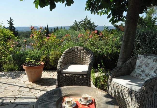 House in Cotignac - Arts & Flores : Seasonal rental in Provence Quiet holidays with Air conditioning, (heated) private pool and WIFI House in Cotignac - Arts & Flores : Seasonal rental in Provence Quiet holidays with Air conditioning, (heated) private pool and WIFI