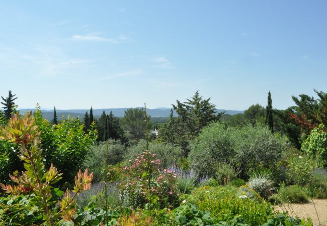 House in Cotignac - Arts & Flores : Seasonal rental in Provence Quiet holidays with Air conditioning, (heated) private pool and WIFI House in Cotignac - Arts & Flores : Seasonal rental in Provence Quiet holidays with Air conditioning, (heated) private pool and WIFI