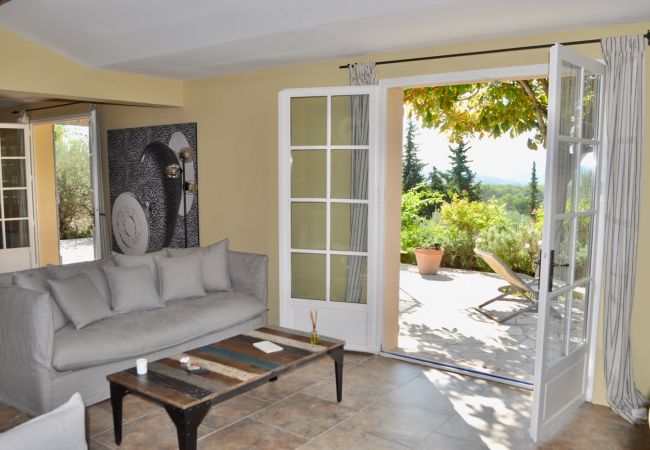 House in Cotignac - Arts & Flores : Seasonal rental in Provence Quiet holidays with Air conditioning, (heated) private pool and WIFI House in Cotignac - Arts & Flores : Seasonal rental in Provence Quiet holidays with Air conditioning, (heated) private pool and WIFI