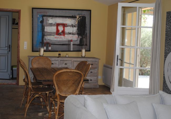 House in Cotignac - Arts & Flores : Seasonal rental in Provence Quiet holidays with Air conditioning, (heated) private pool and WIFI House in Cotignac - Arts & Flores : Seasonal rental in Provence Quiet holidays with Air conditioning, (heated) private pool and WIFI