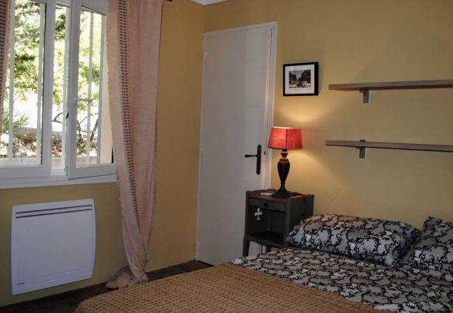 House in Cotignac - Arts & Flores : Seasonal rental in Provence Quiet holidays with Air conditioning, (heated) private pool and WIFI House in Cotignac - Arts & Flores : Seasonal rental in Provence Quiet holidays with Air conditioning, (heated) private pool and WIFI
