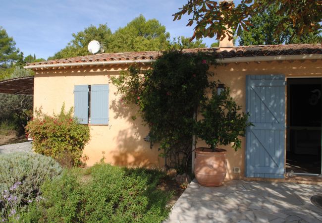 House in Cotignac - Arts & Flores : Seasonal rental in Provence Quiet holidays with Air conditioning, (heated) private pool and WIFI House in Cotignac - Arts & Flores : Seasonal rental in Provence Quiet holidays with Air conditioning, (heated) private pool and WIFI