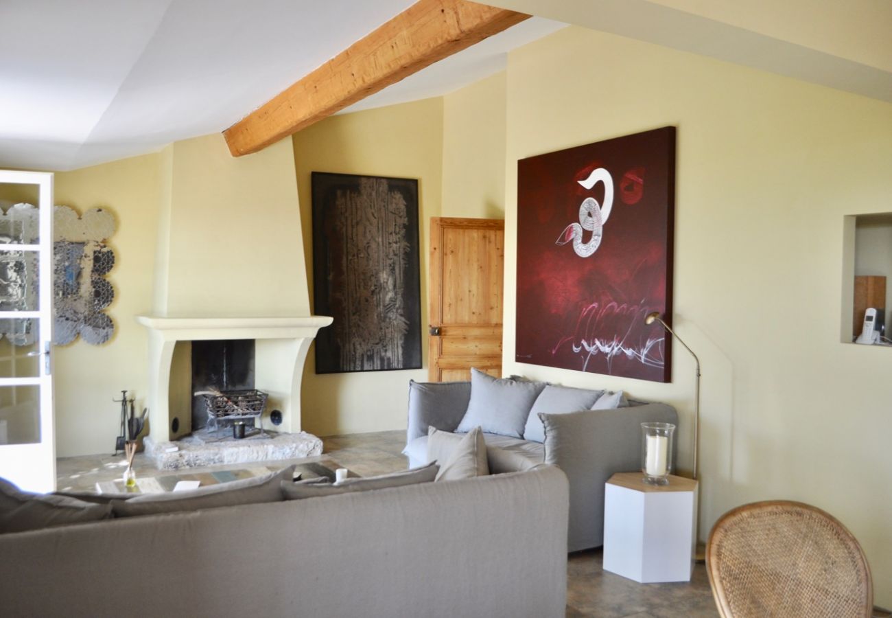 House in Cotignac - Arts & Flores : Seasonal rental in Provence Quiet holidays with Air conditioning, (heated) private pool and WIFI House in Cotignac - Arts & Flores : Seasonal rental in Provence Quiet holidays with Air conditioning, (heated) private pool and WIFI
