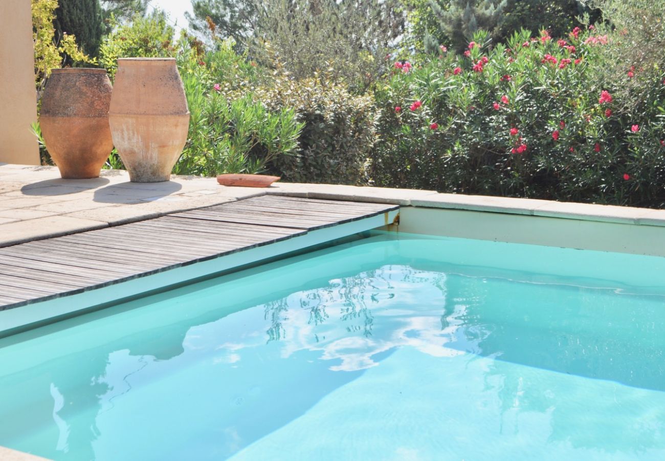 House in Cotignac - Arts & Flores : Seasonal rental in Provence Quiet holidays with Air conditioning, (heated) private pool and WIFI House in Cotignac - Arts & Flores : Seasonal rental in Provence Quiet holidays with Air conditioning, (heated) private pool and WIFI