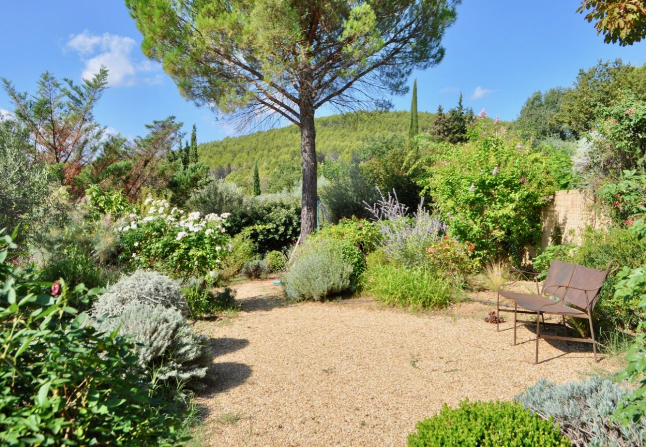 House in Cotignac - Arts & Flores : Seasonal rental in Provence Quiet holidays with Air conditioning, (heated) private pool and WIFI House in Cotignac - Arts & Flores : Seasonal rental in Provence Quiet holidays with Air conditioning, (heated) private pool and WIFI