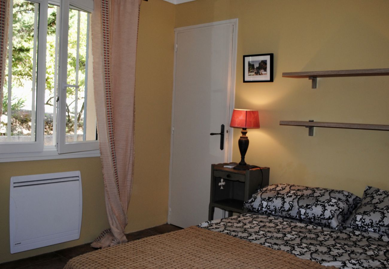 House in Cotignac - Arts & Flores : Seasonal rental in Provence Quiet holidays with Air conditioning, (heated) private pool and WIFI House in Cotignac - Arts & Flores : Seasonal rental in Provence Quiet holidays with Air conditioning, (heated) private pool and WIFI