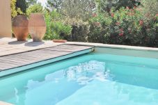 House in Cotignac - Arts & Flores : Seasonal rental in Provence Quiet holidays with Air conditioning, (heated) private pool and WIFI