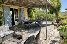 House in Cotignac - Arts & Flores, Quiet holidays in Provence with Aircon, (heated) private pool 