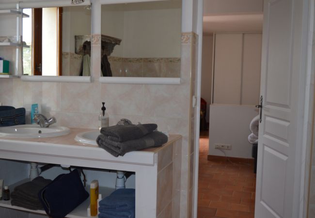 House in Cotignac - Mas du Perigoulier : family holiday in a traditional Provencal style House in Cotignac - Mas du Perigoulier : family holiday in a traditional Provencal style