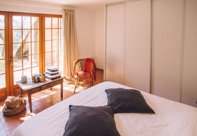 House in Cotignac - Mas du Perigoulier : family holiday in a traditional Provencal style House in Cotignac - Mas du Perigoulier : family holiday in a traditional Provencal style
