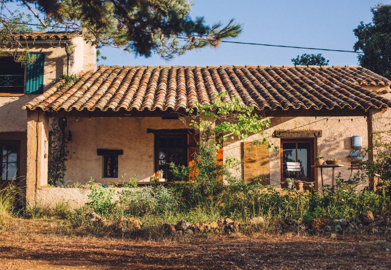 House in Cotignac - Mas du Perigoulier : family holiday in a traditional Provencal style House in Cotignac - Mas du Perigoulier : family holiday in a traditional Provencal style