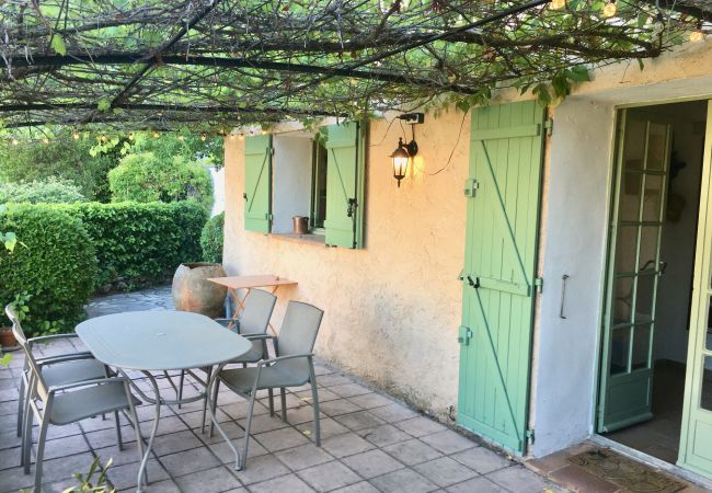 House in Cotignac - Maison Perchée : private pool, aircon, walking distance to shops and restaurants