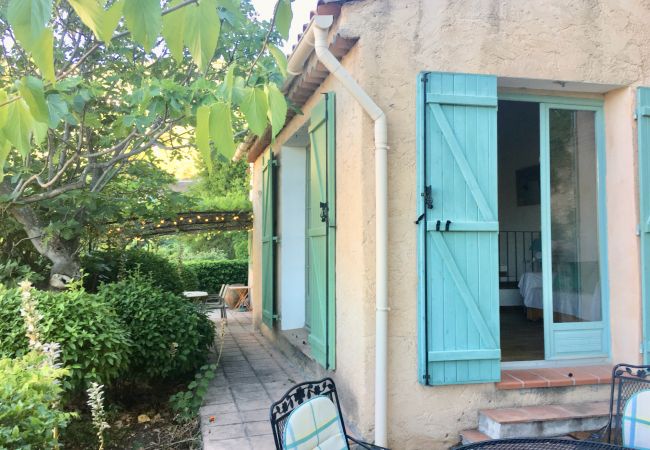 House in Cotignac - Maison Perchée : private pool, aircon, walking distance to shops and restaurants