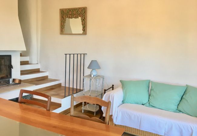 House in Cotignac - Maison Perchée : private pool, aircon, walking distance to shops and restaurants