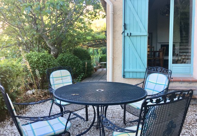 House in Cotignac - Maison Perchée : private pool, aircon, walking distance to shops and restaurants