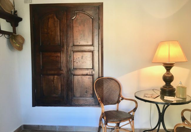 House in Cotignac - Maison Perchée : private pool, aircon, walking distance to shops and restaurants
