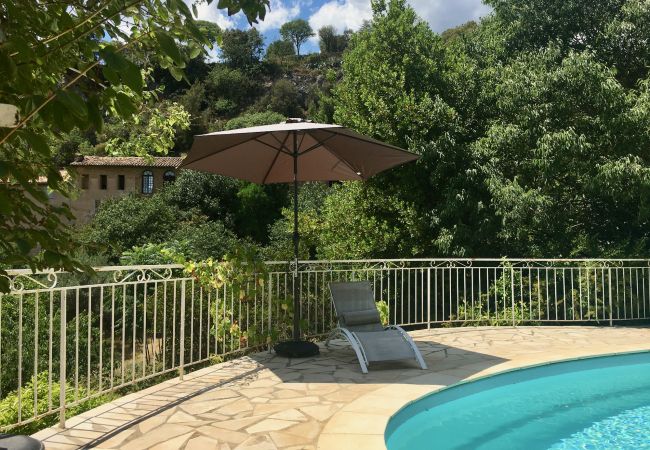 House in Cotignac - Maison Perchée : private pool, aircon, walking distance to shops and restaurants