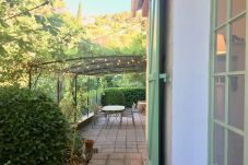 House in Cotignac - Maison Perchée : private pool, aircon, walking distance to shops and restaurants