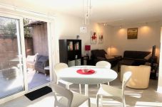 Apartment in Cotignac - Hameau du stade :  appartment 2 bedrooms with terrace