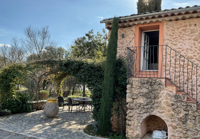 Villa in Cotignac - The 8 Clos, gorgeous property with private pool in Cotignac Villa in Cotignac - The 8 Clos, gorgeous property with private pool in Cotignac