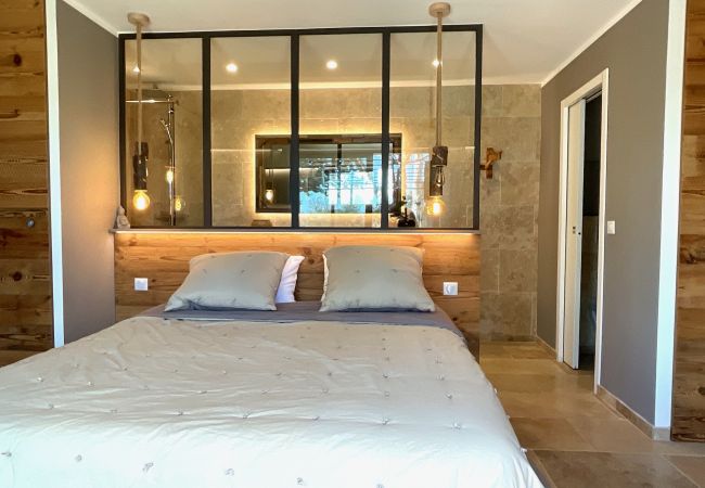Villa in Cotignac - The 8 Clos, gorgeous property with private pool in Cotignac Villa in Cotignac - The 8 Clos, gorgeous property with private pool in Cotignac