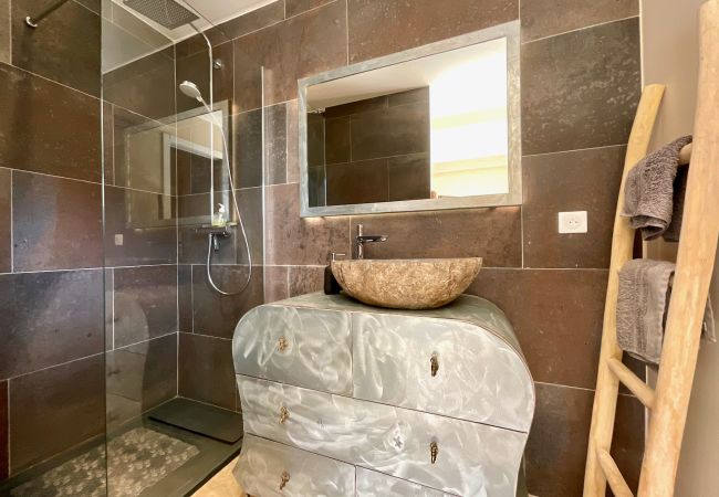 Villa in Cotignac - The 8 Clos, gorgeous property with private pool in Cotignac Villa in Cotignac - The 8 Clos, gorgeous property with private pool in Cotignac