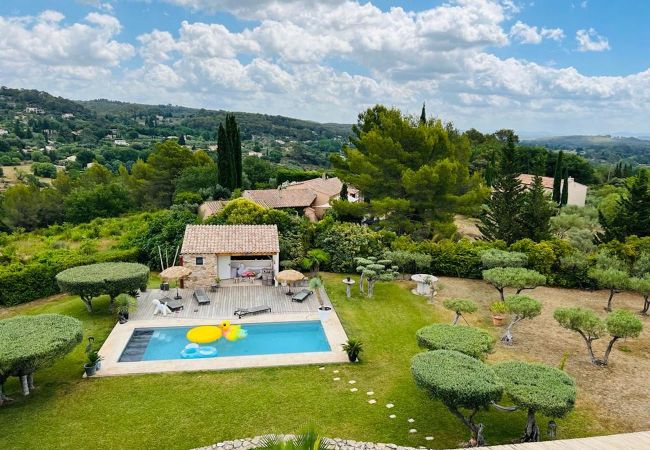 Villa in Cotignac - L'Escale in Cotignac, comfortable villa in Provence for 9 with AC, private pool Villa in Cotignac - L'Escale in Cotignac, comfortable villa in Provence for 9 with AC, private pool
