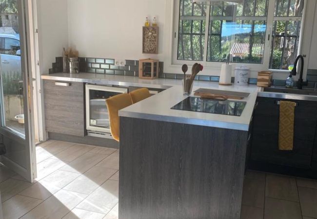 Villa in Cotignac - L'Escale in Cotignac, comfortable villa in Provence for 9 with AC, private pool Villa in Cotignac - L'Escale in Cotignac, comfortable villa in Provence for 9 with AC, private pool