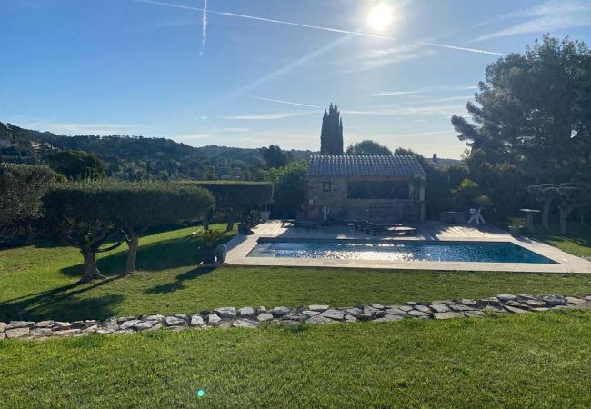 Villa in Cotignac - L'Escale in Cotignac, comfortable villa in Provence for 9 with AC, private pool Villa in Cotignac - L'Escale in Cotignac, comfortable villa in Provence for 9 with AC, private pool