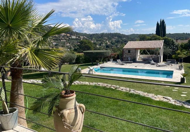 Villa in Cotignac - L'Escale in Cotignac, comfortable villa in Provence for 9 with AC, private pool Villa in Cotignac - L'Escale in Cotignac, comfortable villa in Provence for 9 with AC, private pool