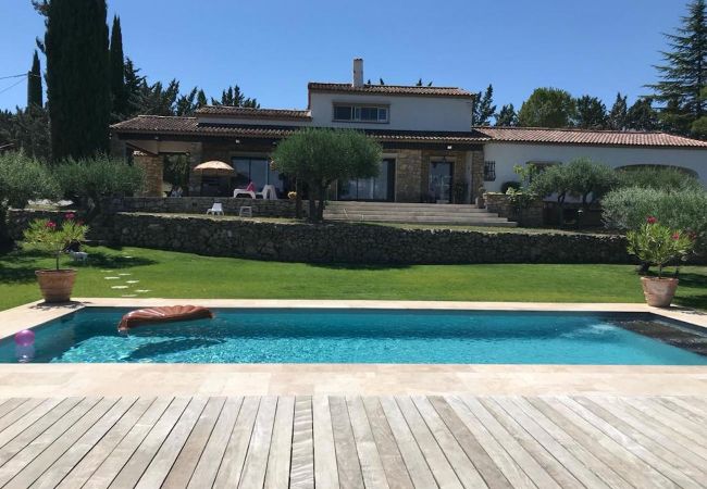 Villa/Dettached house in Cotignac - L'Escale in Cotignac, comfortable villa in Provence for 9 with AC, private pool