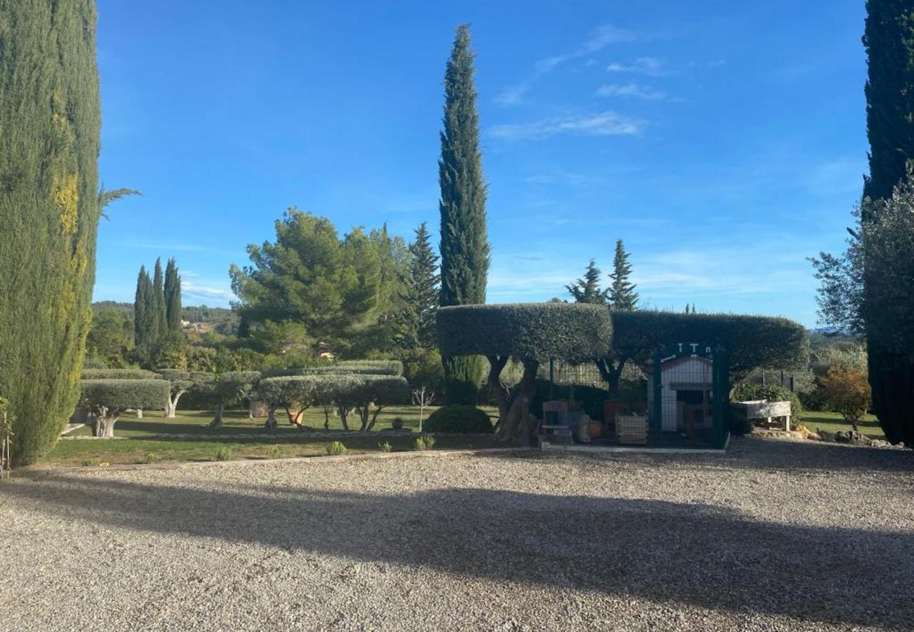 Villa in Cotignac - L'Escale in Cotignac, comfortable villa in Provence for 9 with AC, private pool Villa in Cotignac - L'Escale in Cotignac, comfortable villa in Provence for 9 with AC, private pool