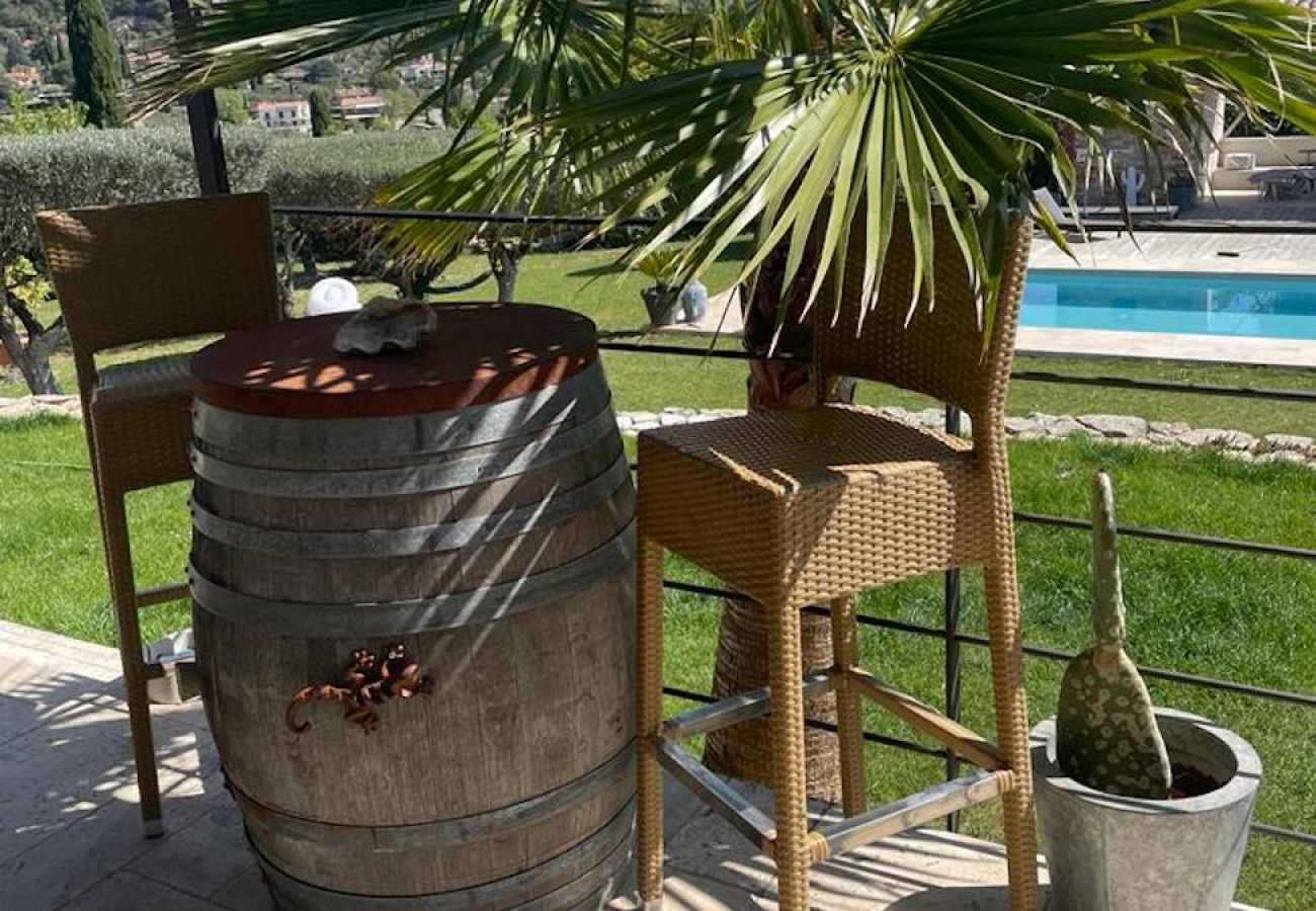 Villa in Cotignac - L'Escale in Cotignac, comfortable villa in Provence for 9 with AC, private pool Villa in Cotignac - L'Escale in Cotignac, comfortable villa in Provence for 9 with AC, private pool