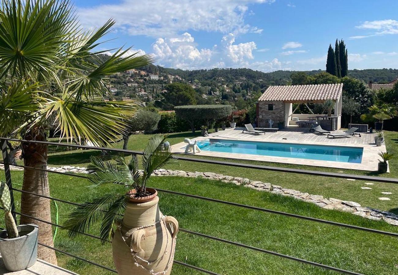 Villa in Cotignac - L'Escale in Cotignac, comfortable villa in Provence for 9 with AC, private pool Villa in Cotignac - L'Escale in Cotignac, comfortable villa in Provence for 9 with AC, private pool