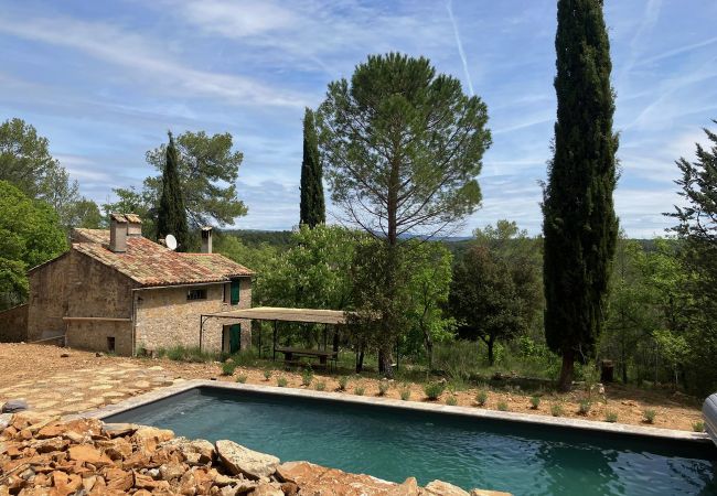  in Cotignac - Le Poucet Oriental : house for 6, combining charm, nature and heated pool